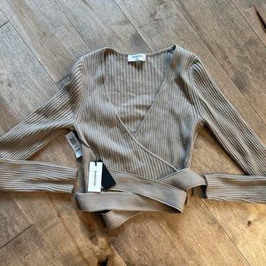 Aritzia Babaton Romeo Sweater